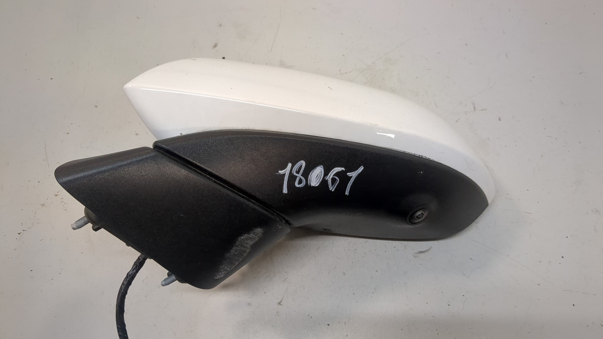 Зеркало левое электрическое