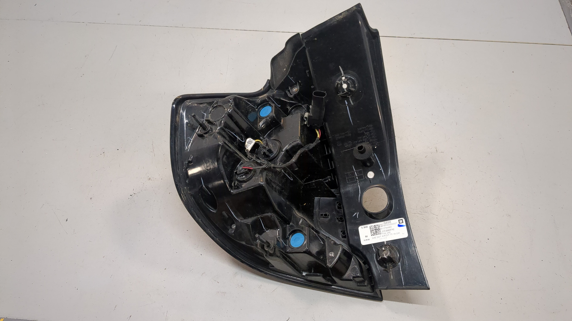 Фонарь задний правый