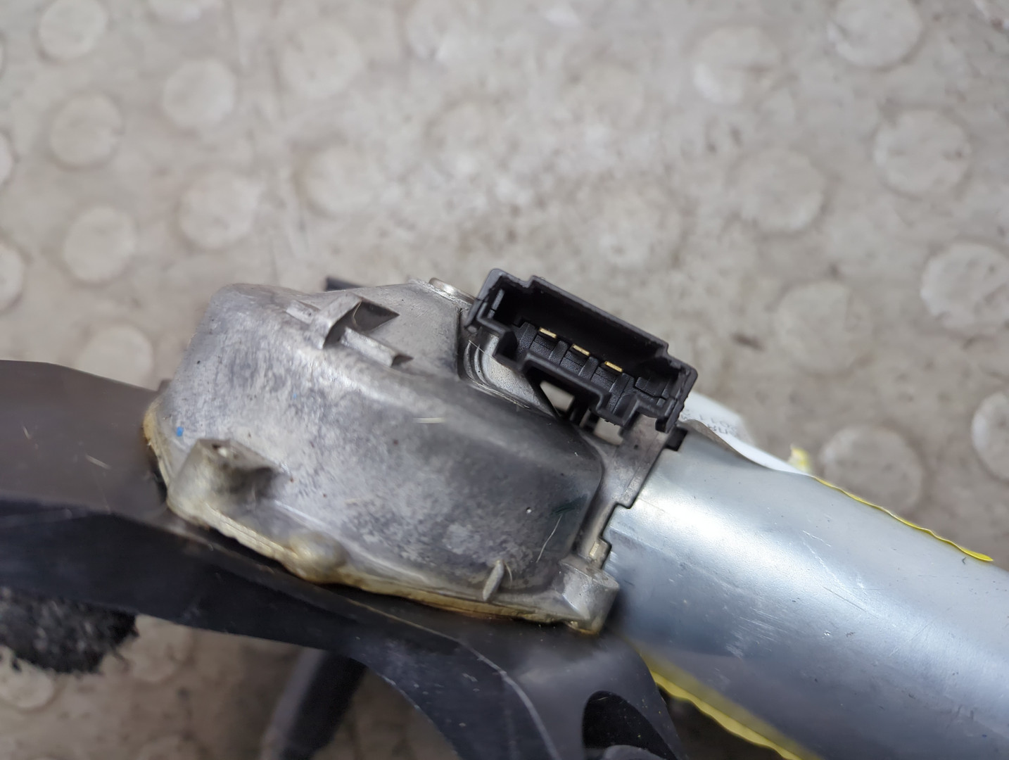 Моторчик стеклоочистителя задний