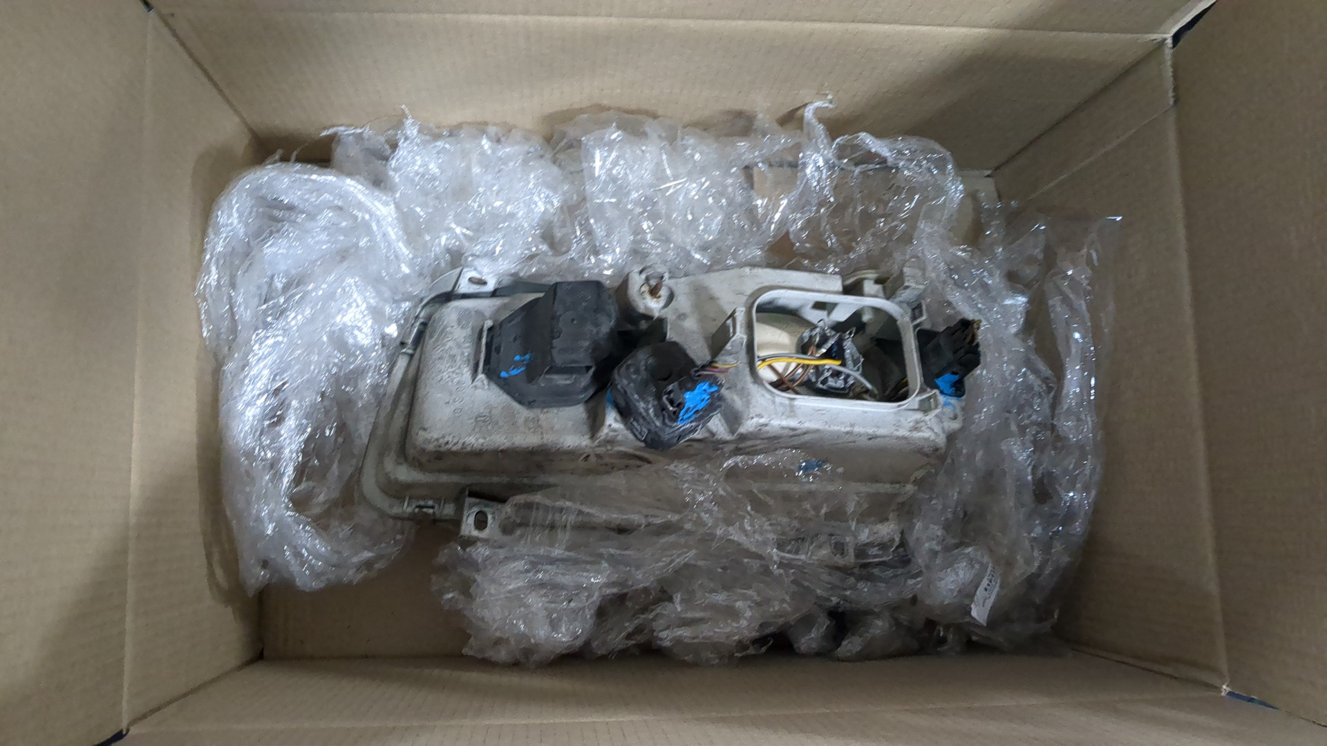 Фара правая