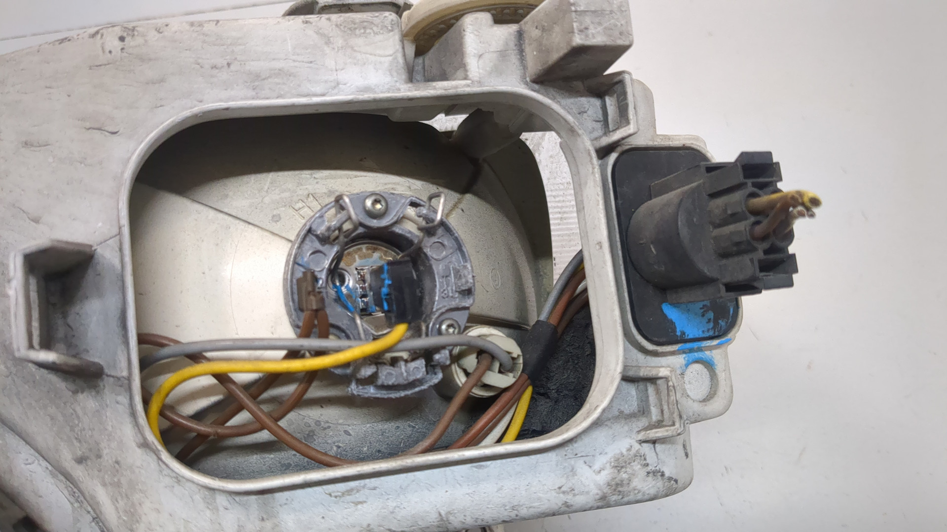 Фара правая