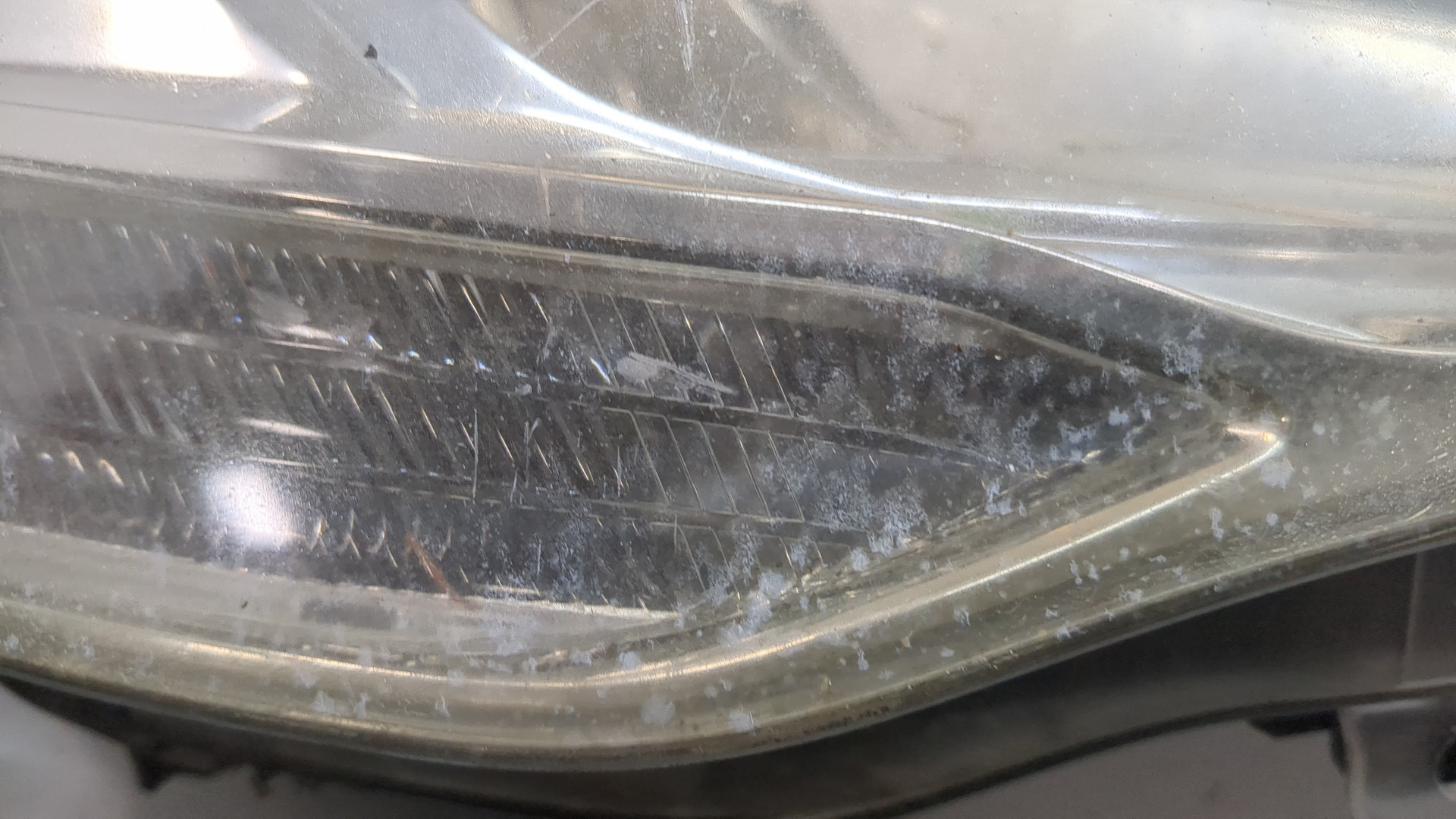 Фара правая