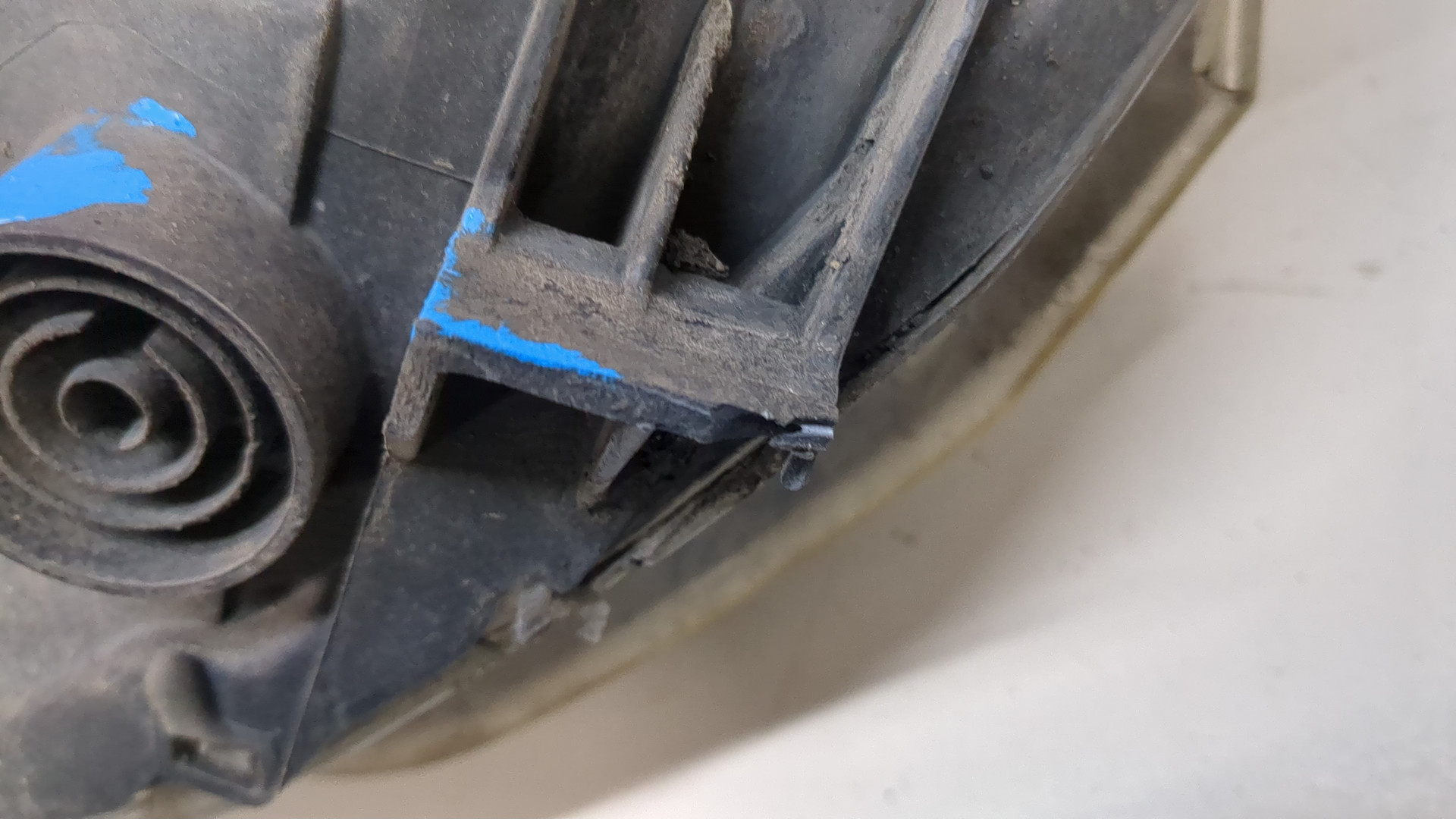 Фара правая