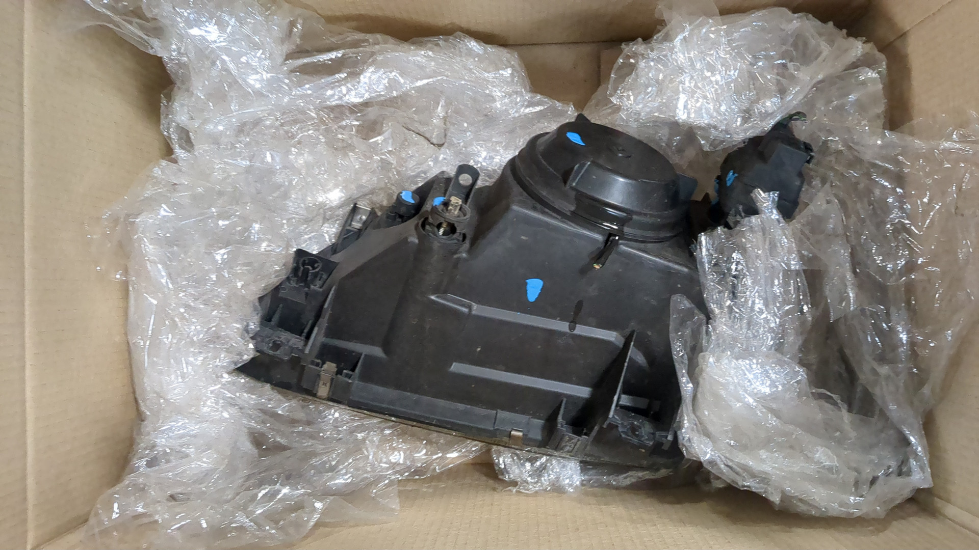 Фара правая