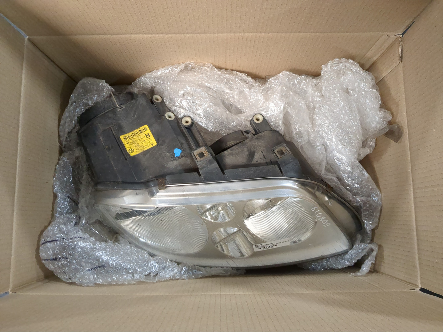 Фара правая