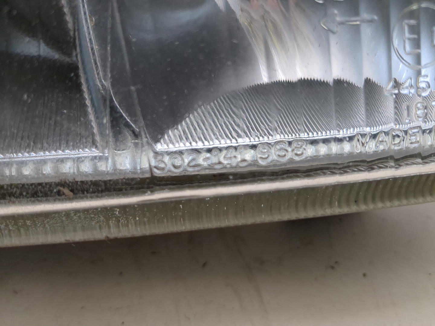 Фара правая