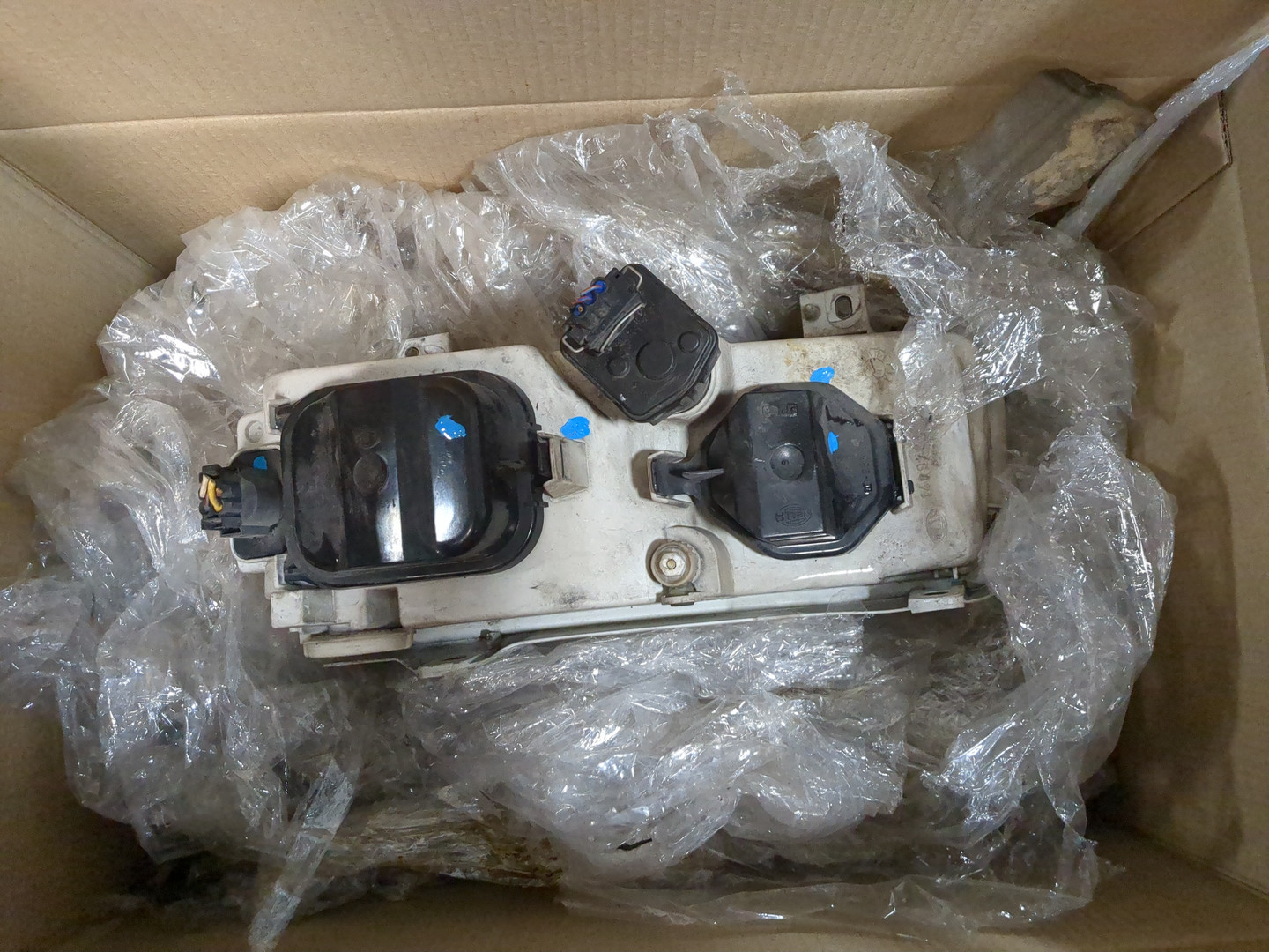 Фара правая