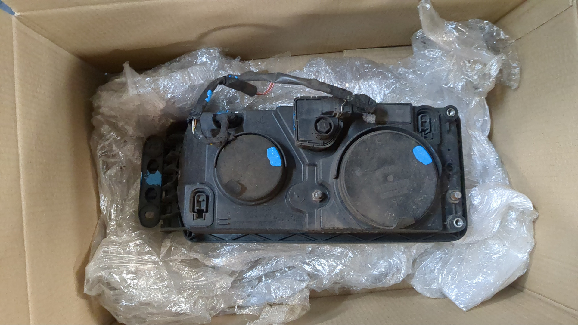 Фара правая