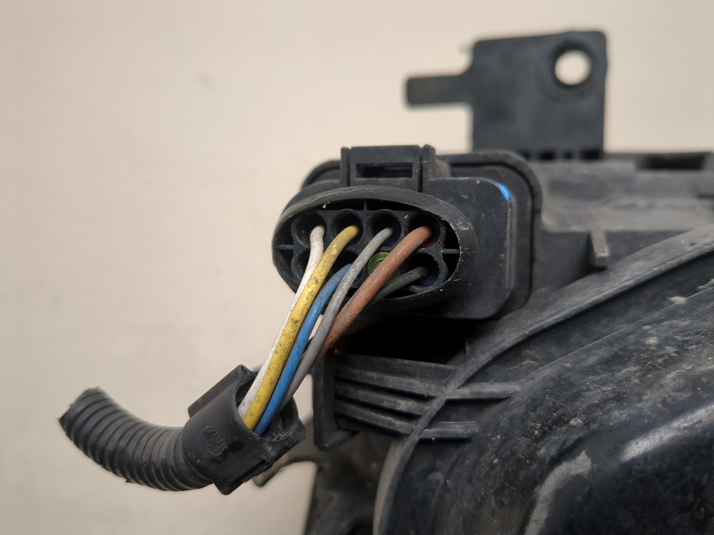 Фара правая