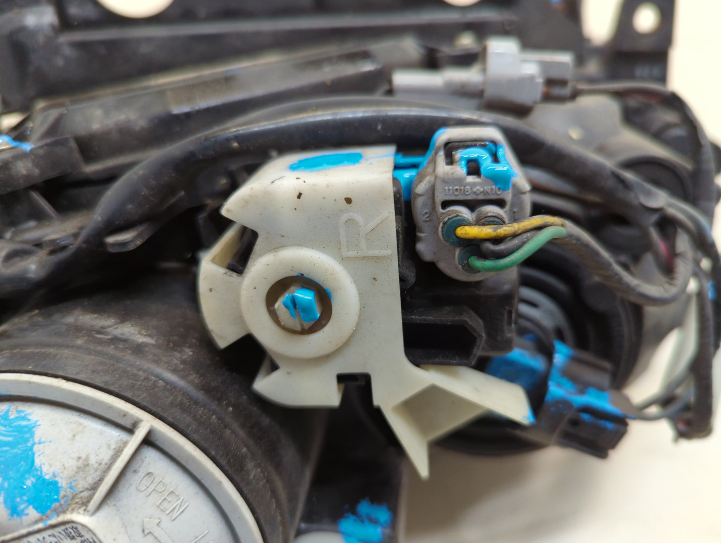 Фара правая