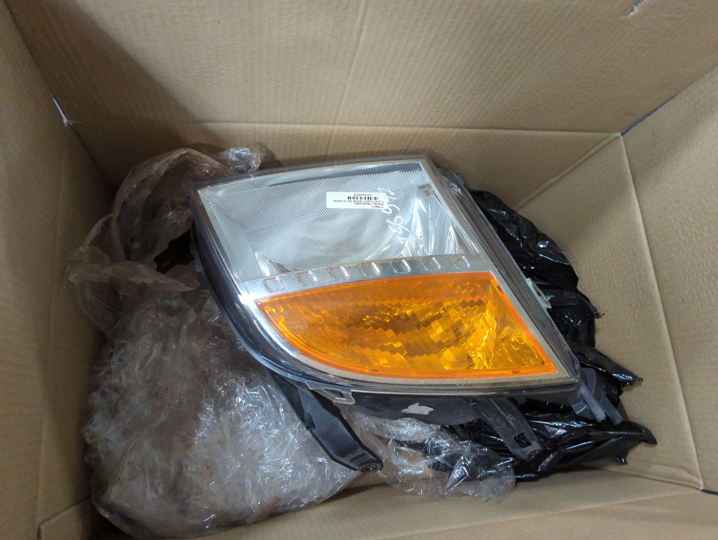 Фара правая