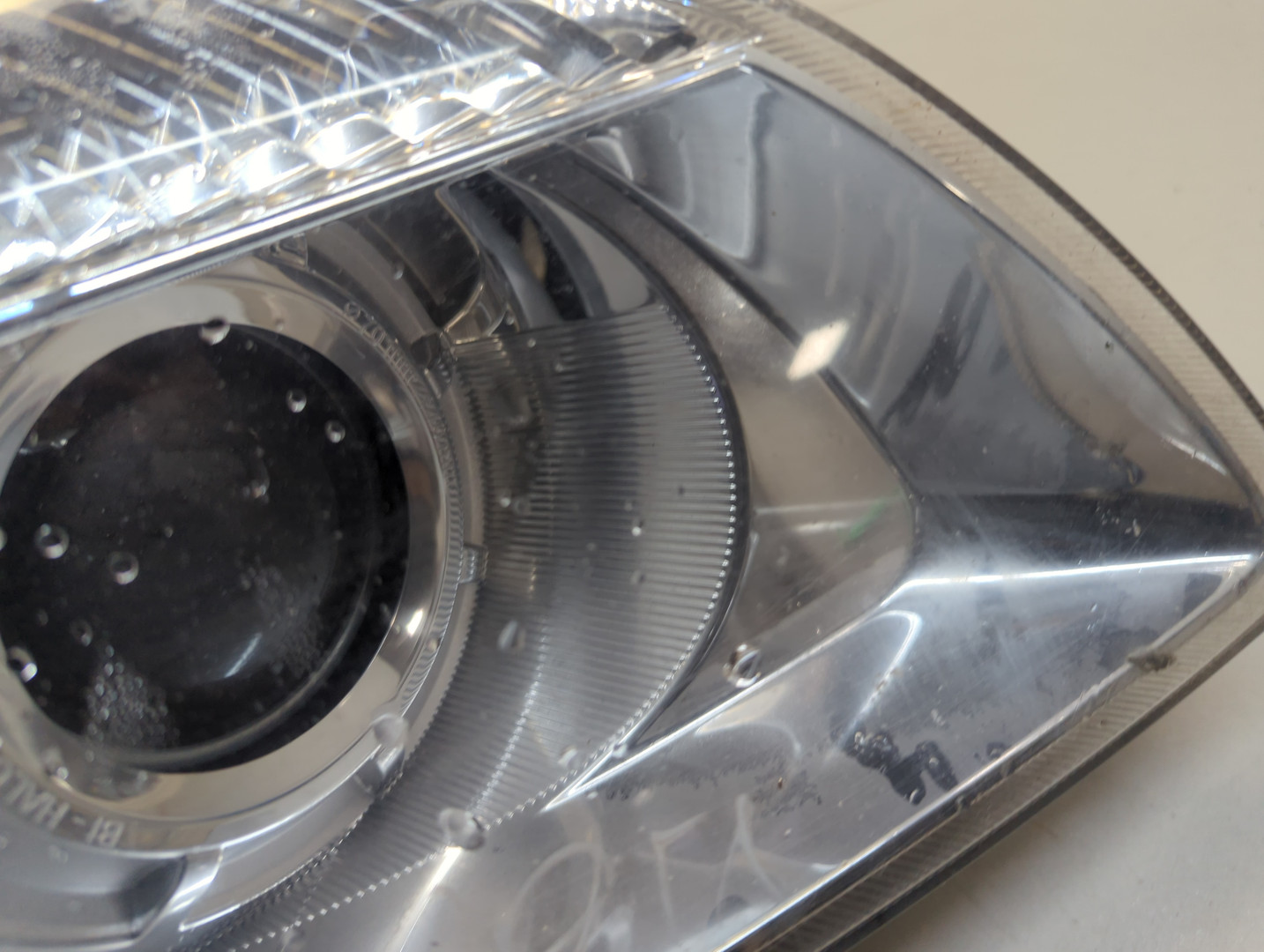 Фара правая