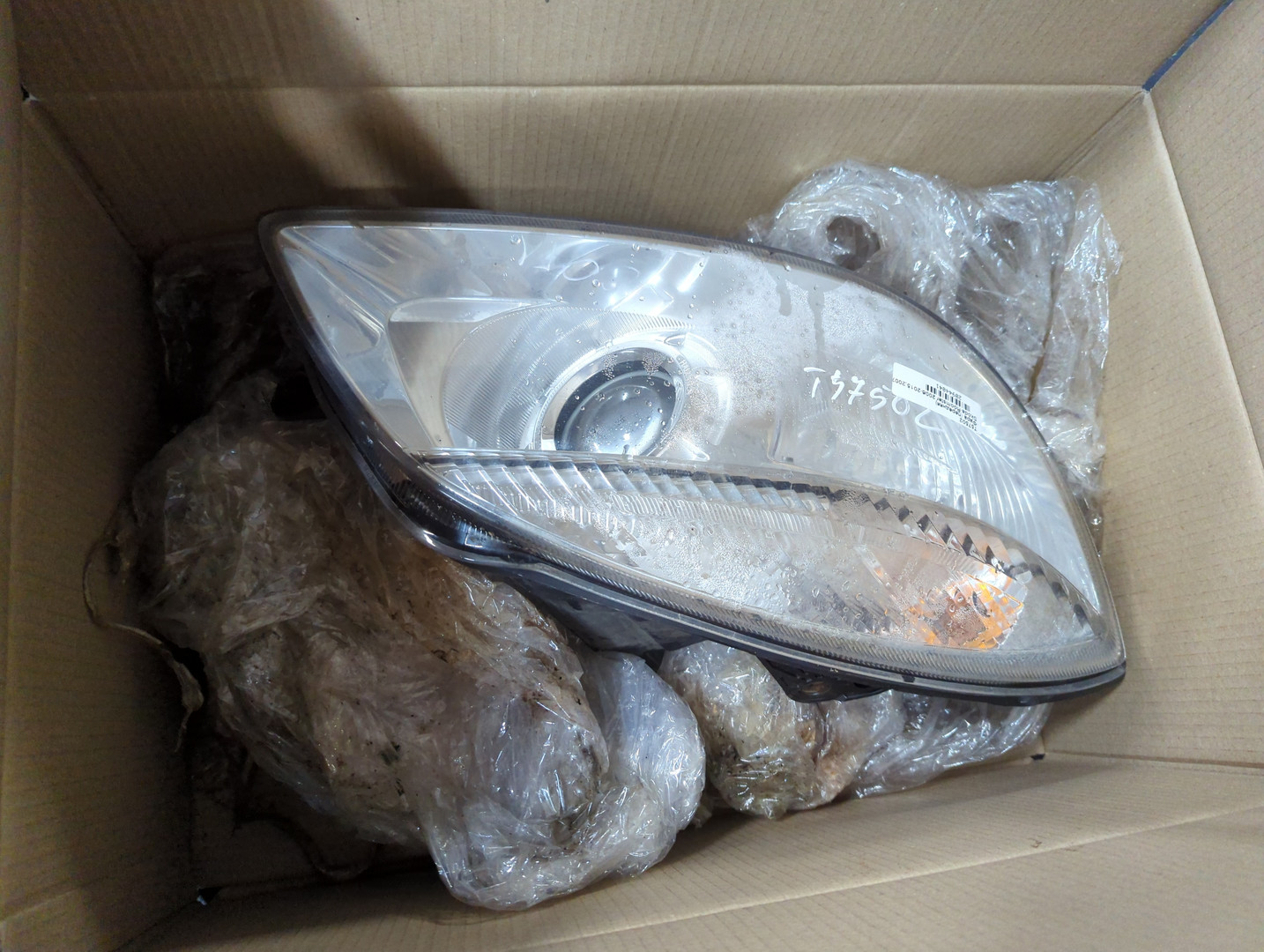 Фара правая