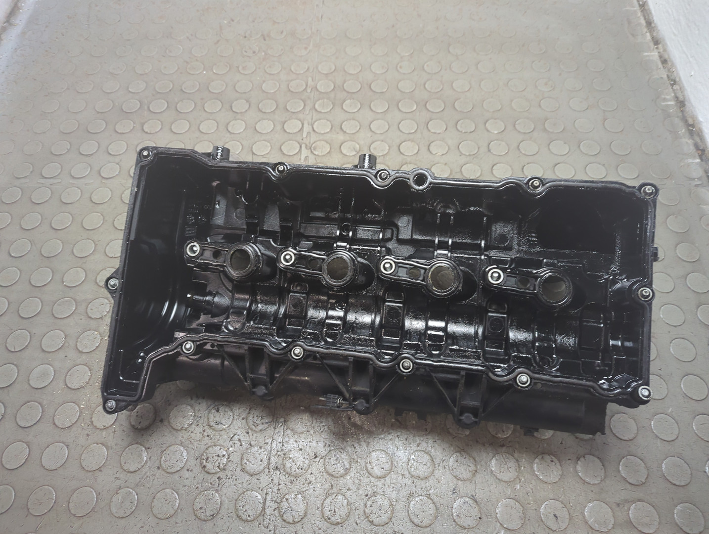 Крышка клапанная ГБЦ