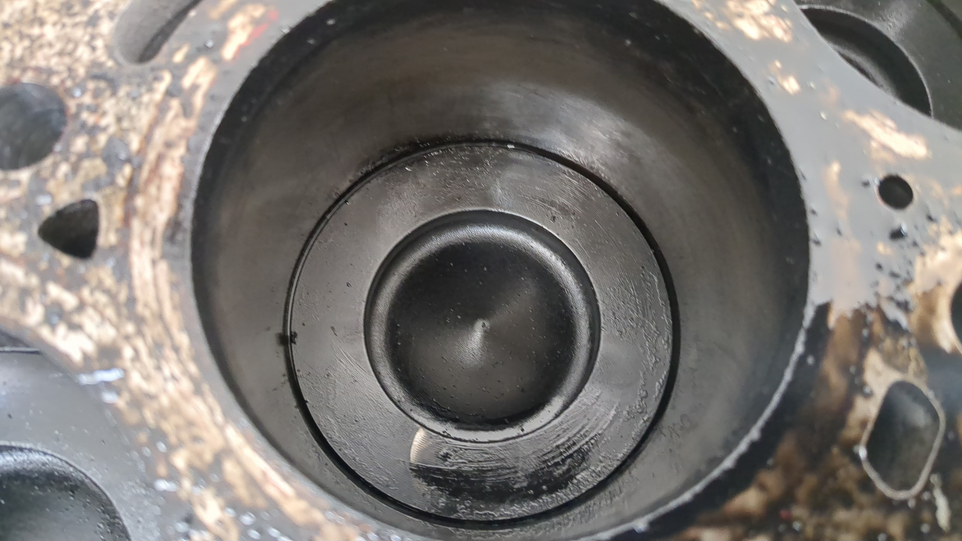 Блок двигателя