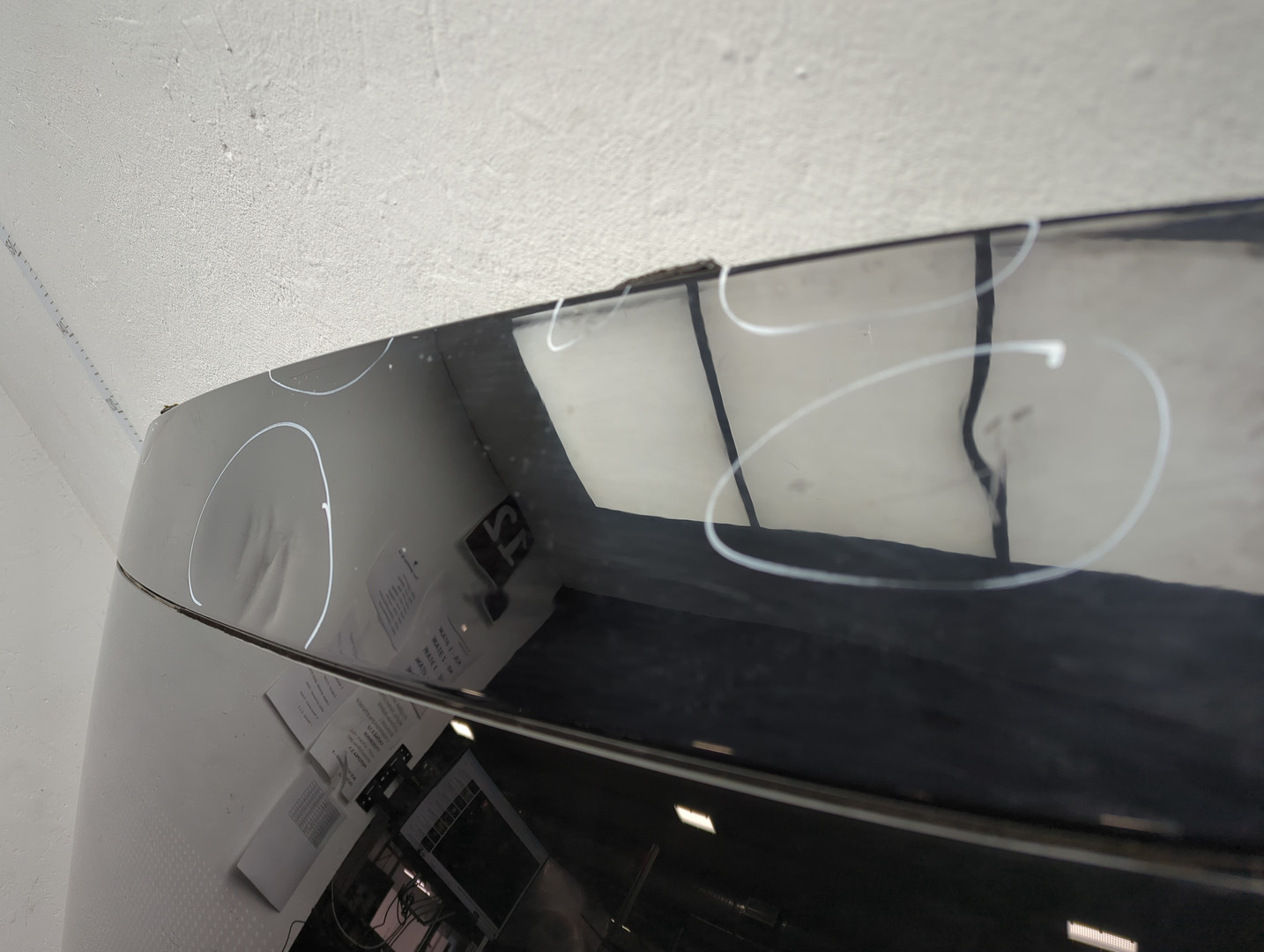 Дверь багажника