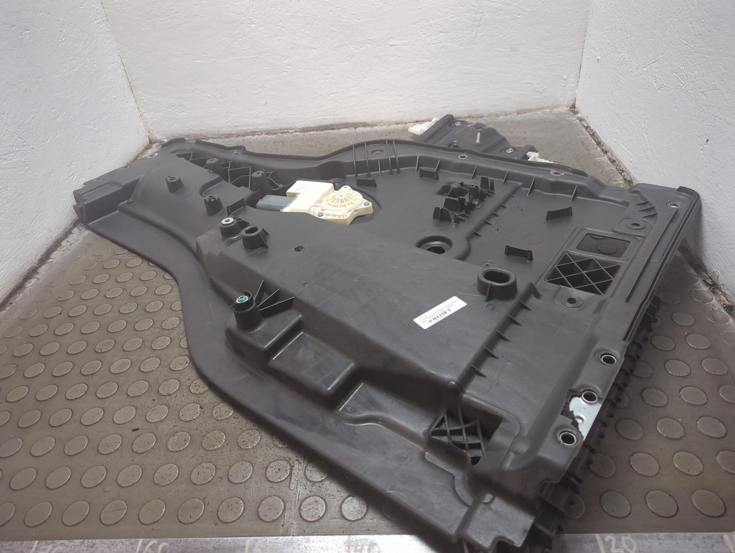 Стеклоподъемник электр. передний левый