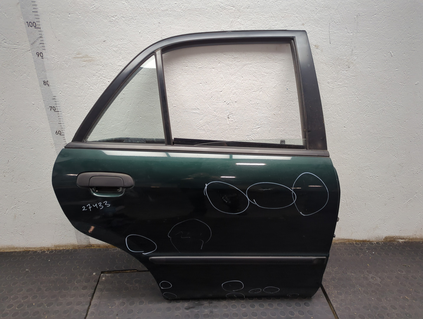 Дверь задняя правая