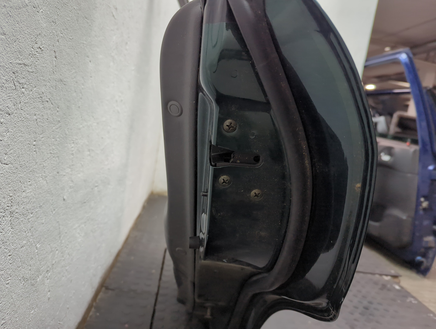 Дверь задняя правая