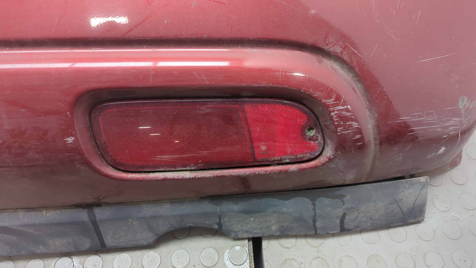 Бампер задний