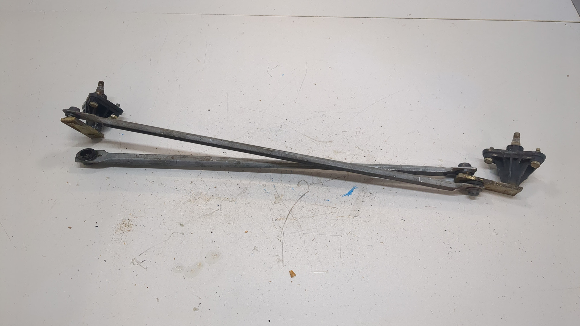 Трапеция стеклоочистителей