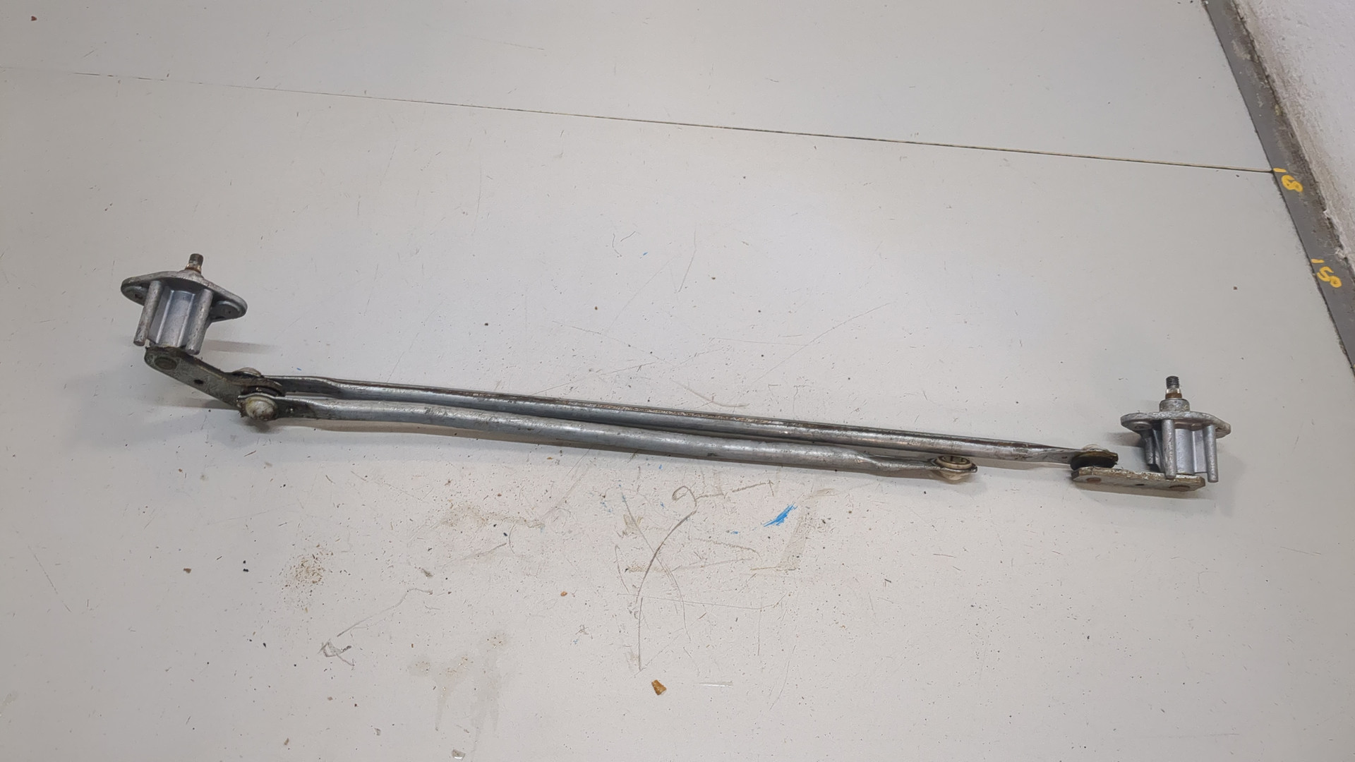 Трапеция стеклоочистителей