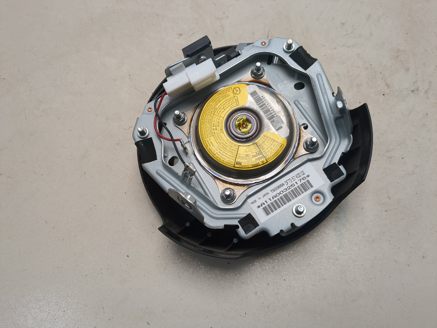 Подушка безопасности в рулевое колесо