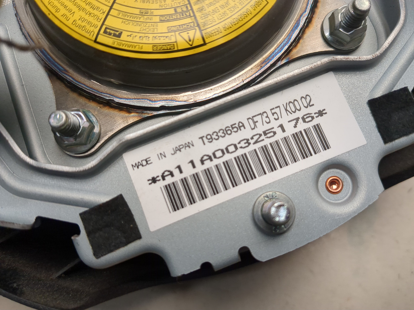 Подушка безопасности в рулевое колесо