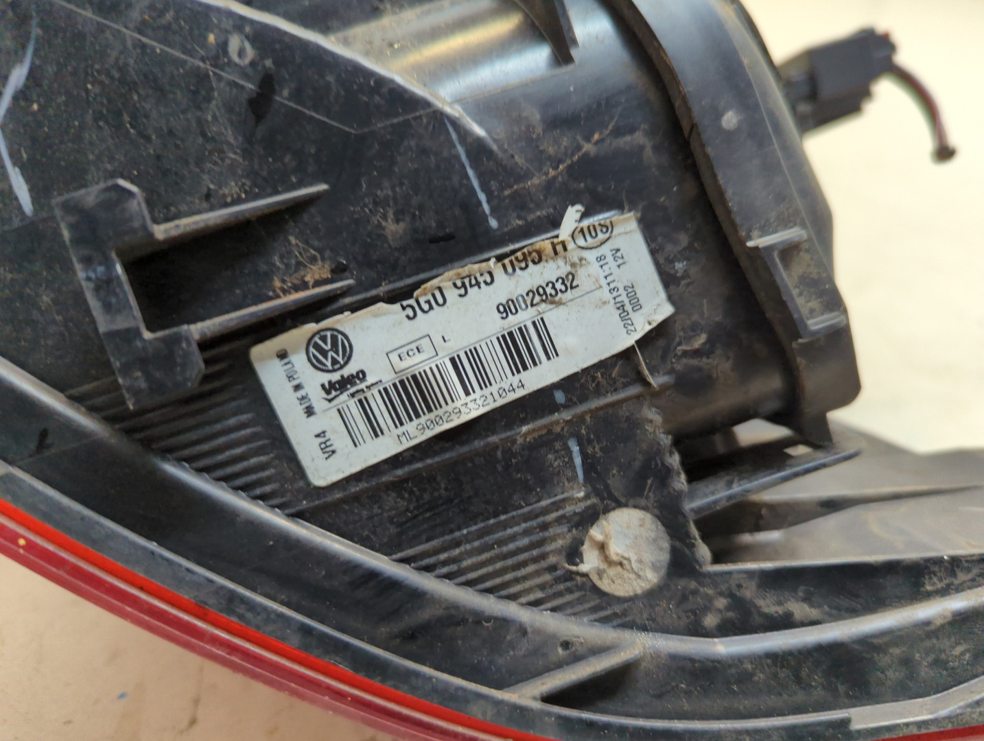 Фонарь задний левый