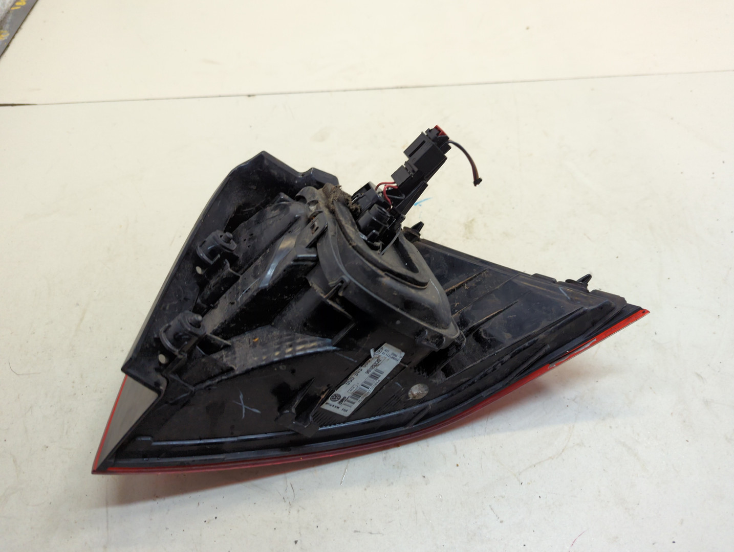 Фонарь задний левый