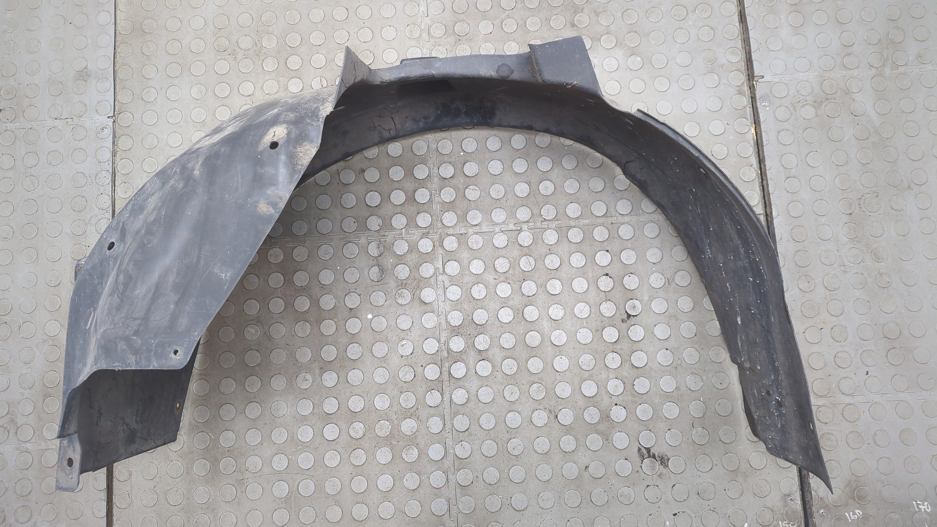 Локер передний правый