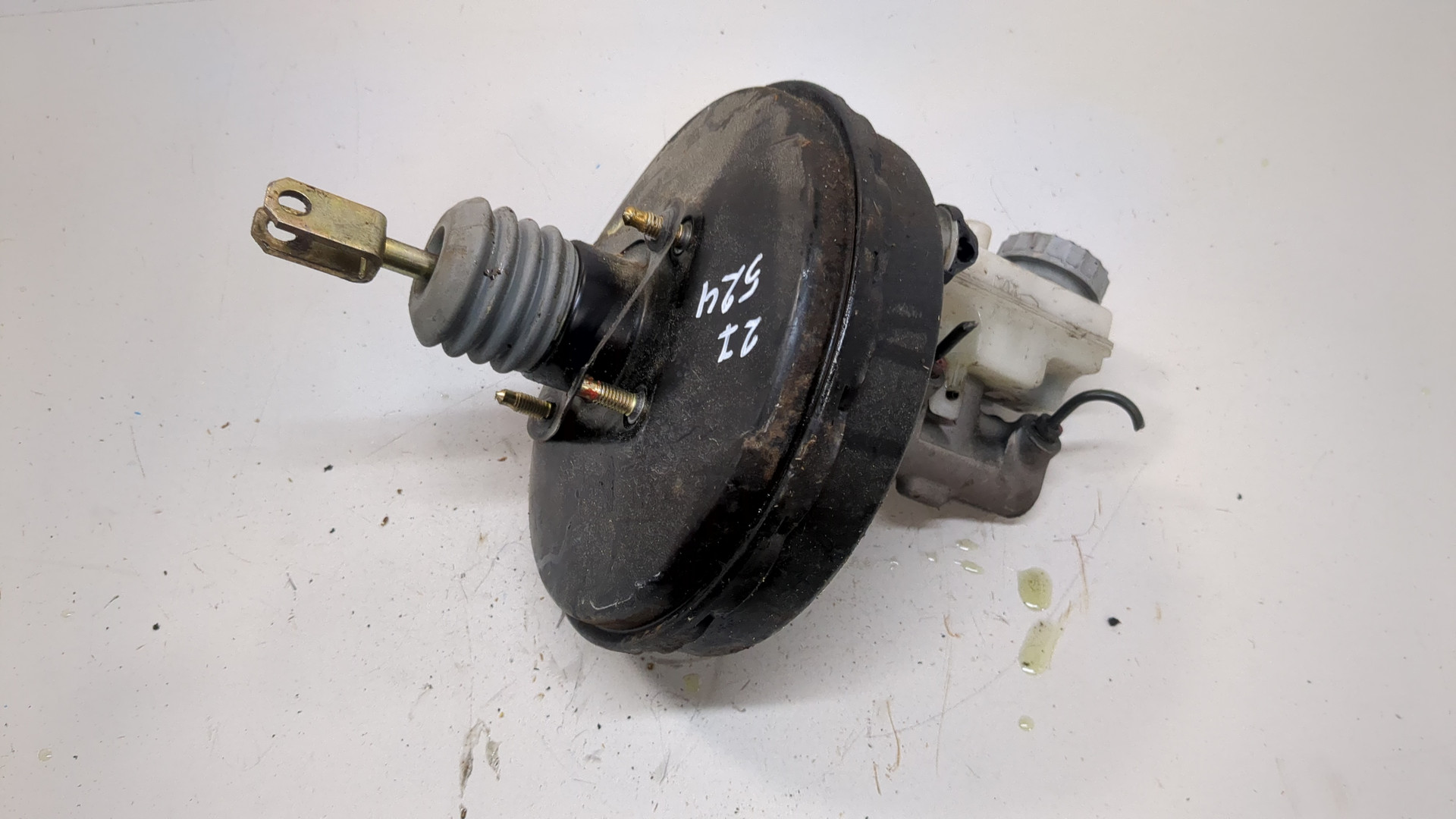 Цилиндр тормозной главный