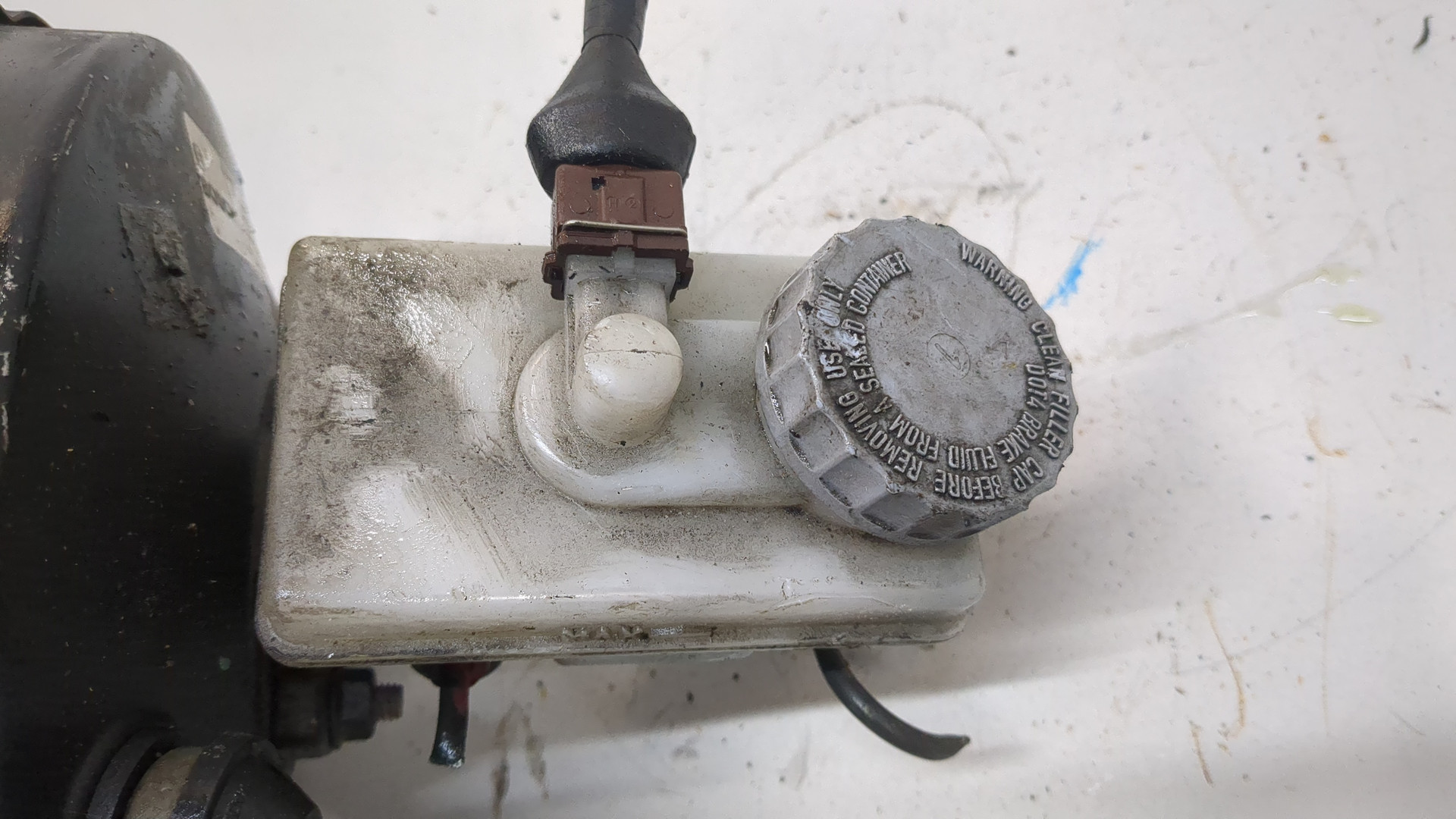 Цилиндр тормозной главный