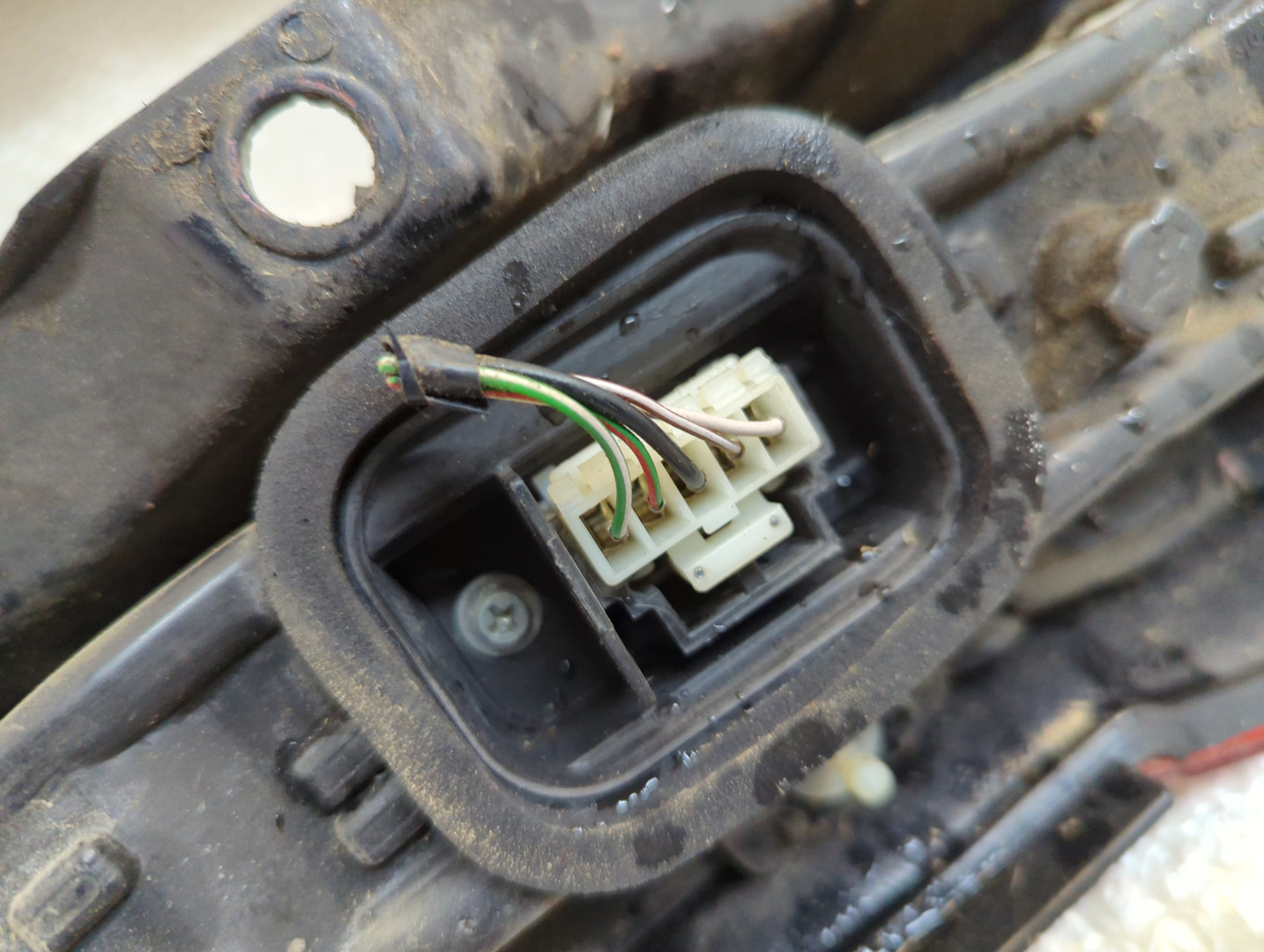 Фонарь задний правый