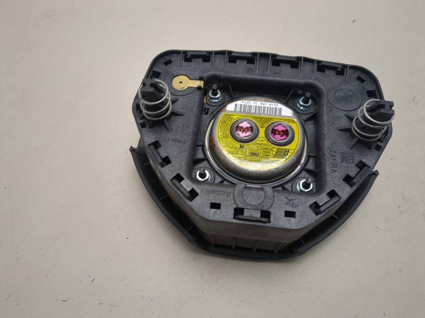 Подушка безопасности в рулевое колесо