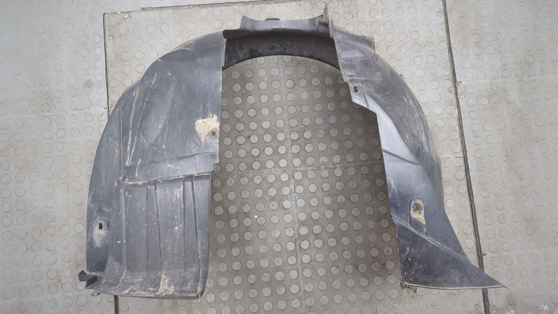 Локер передний правый