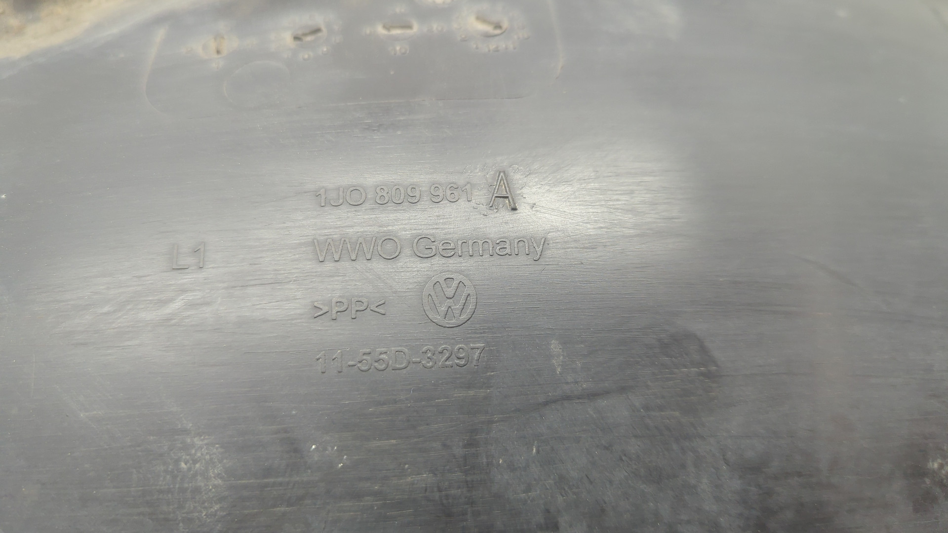 Локер передний левый