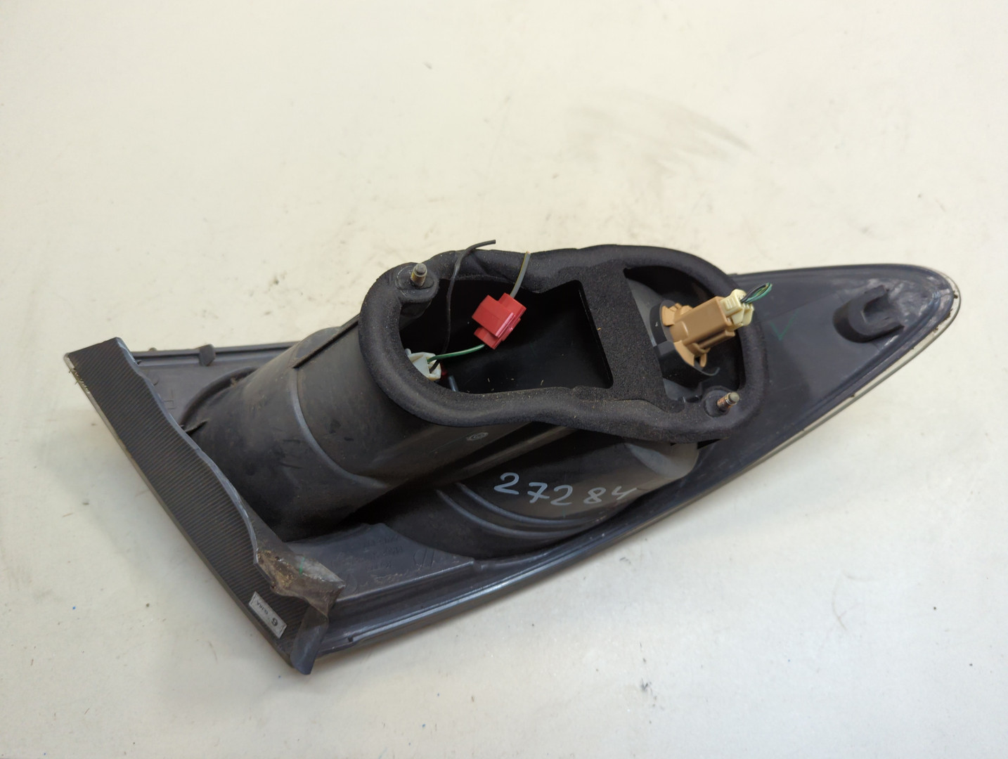 Фонарь задний правый