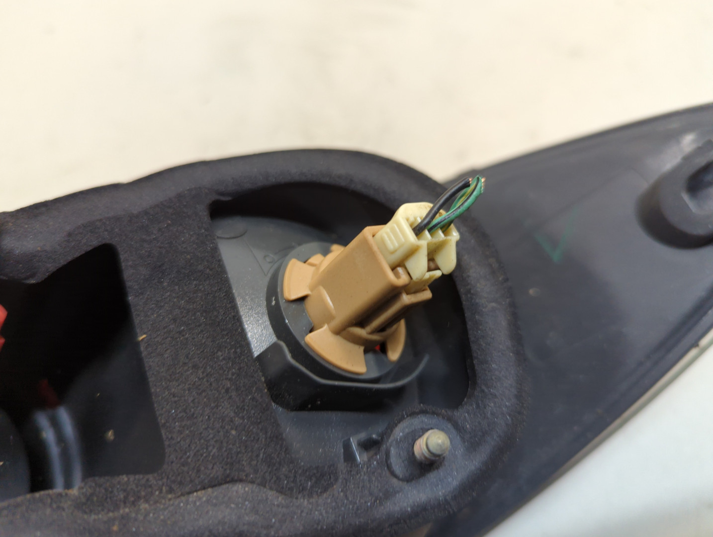 Фонарь задний правый