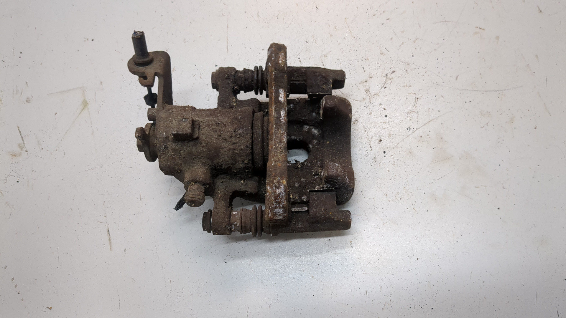 Суппорт задний правый