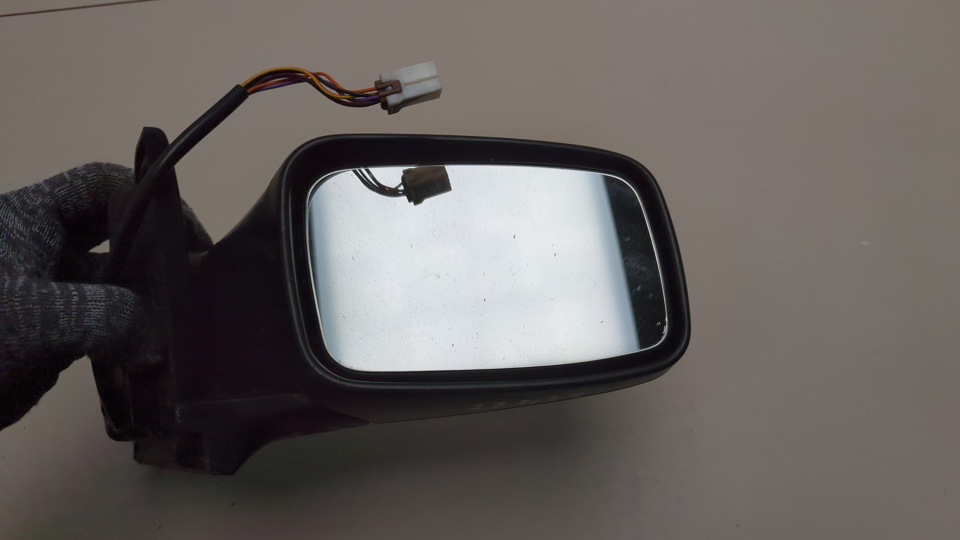 Зеркало правое электрическое