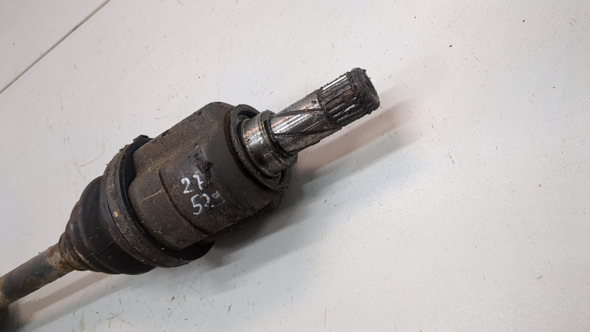 Полуось передняя левая