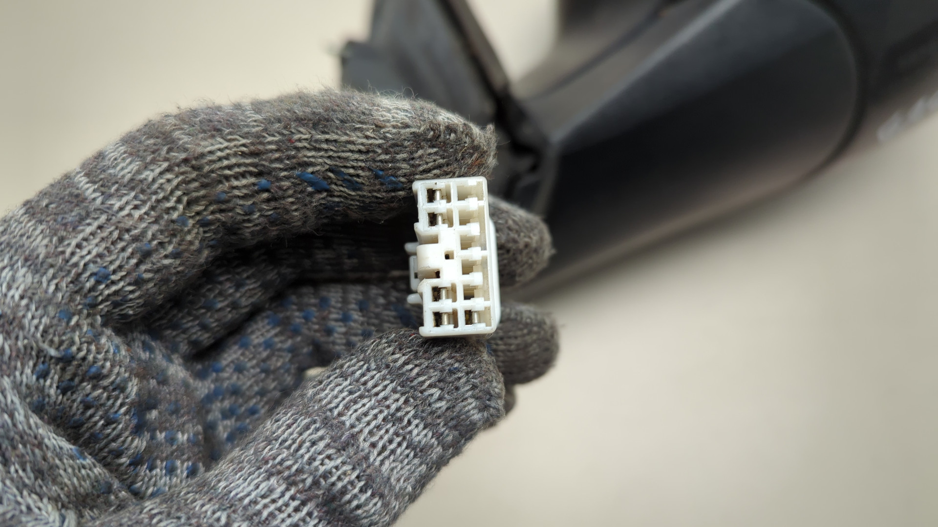 Зеркало правое электрическое