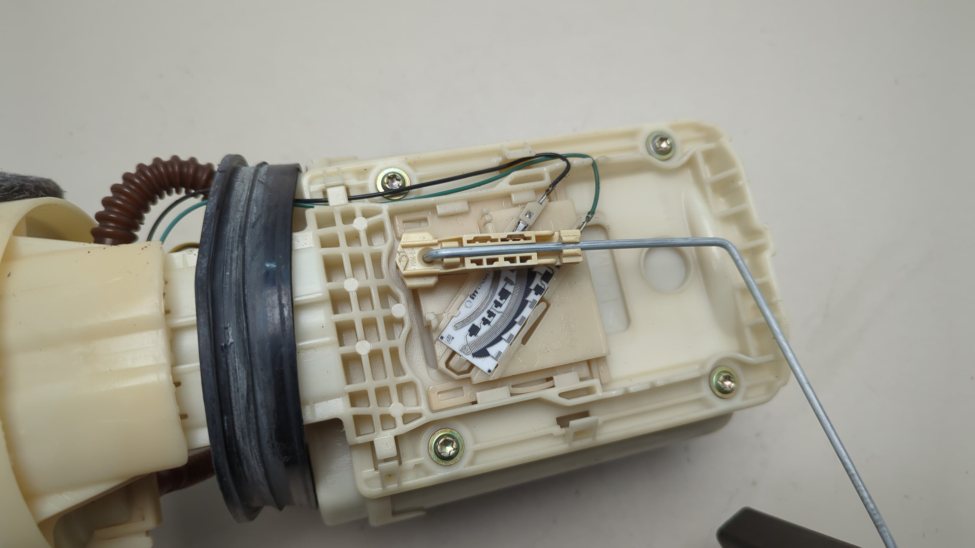 Насос топливный электрический