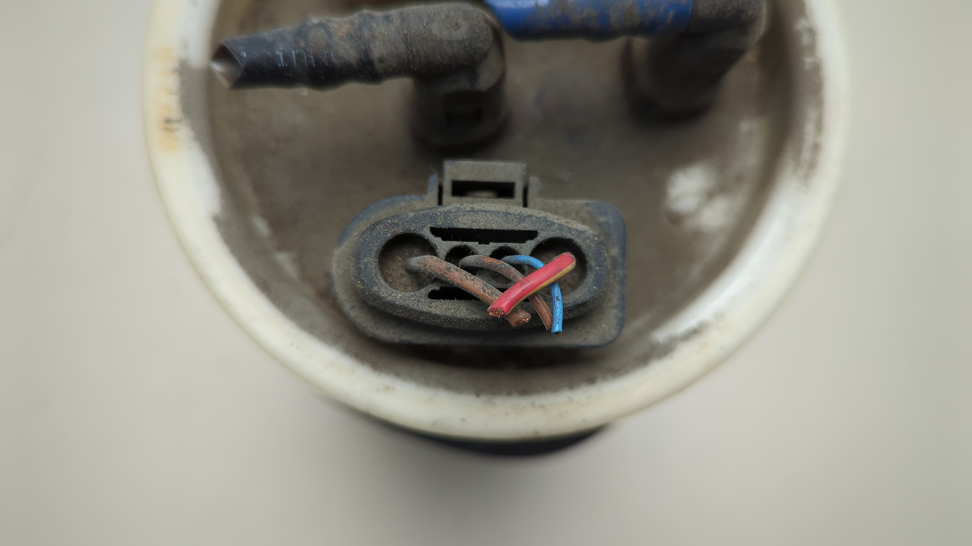 Насос топливный электрический