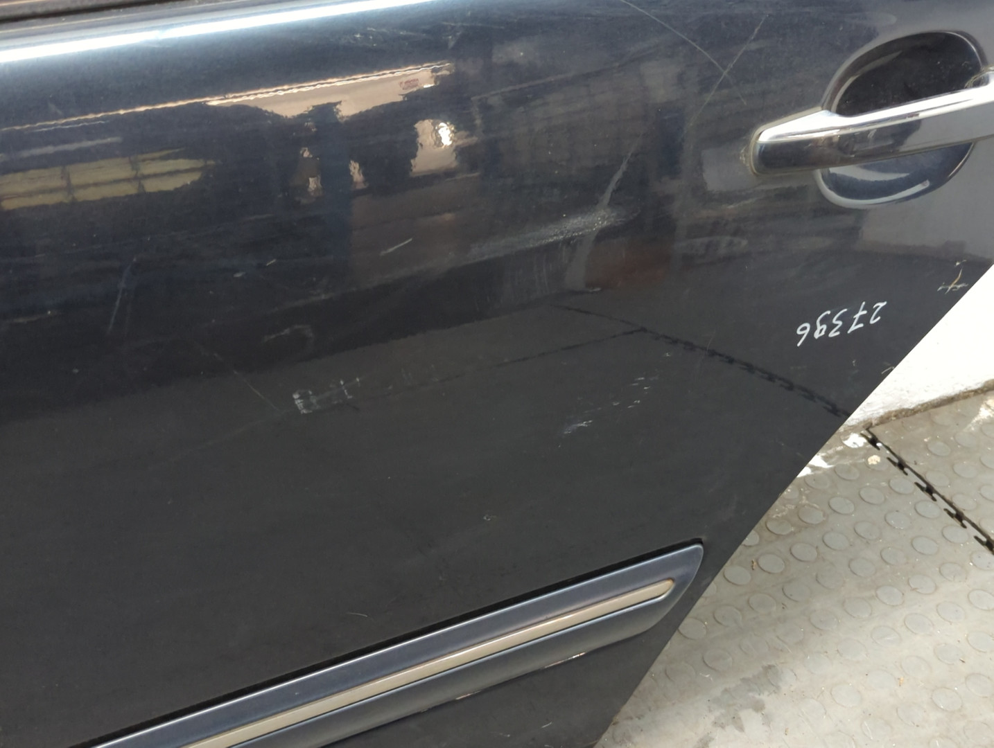 Дверь задняя левая