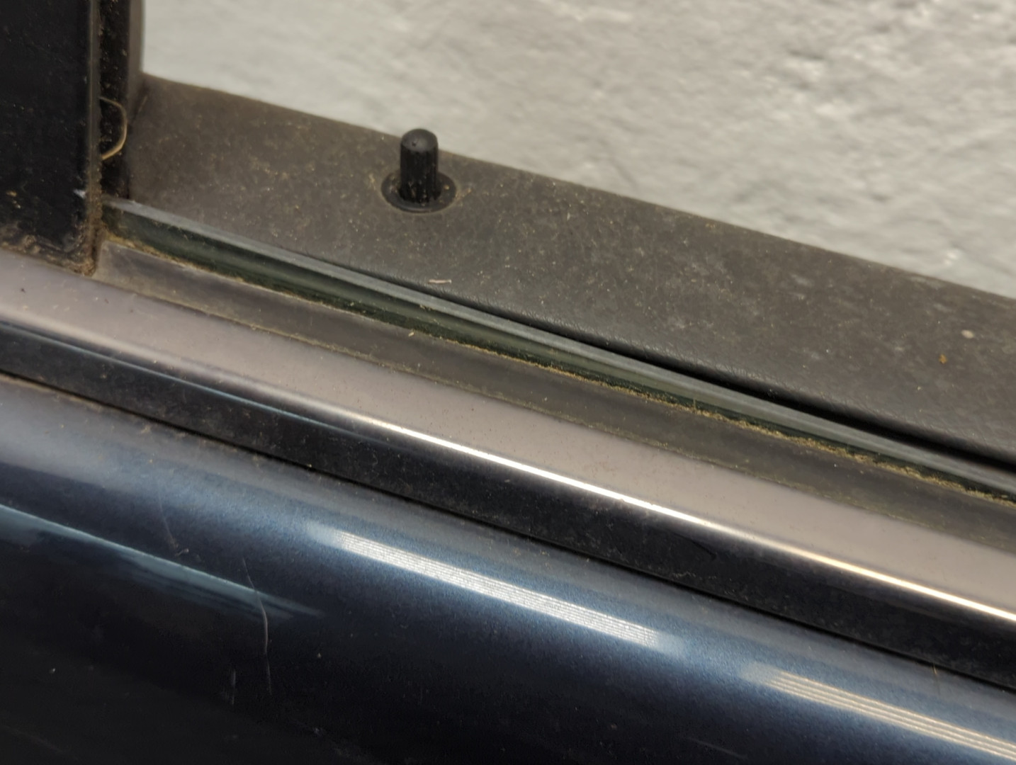 Дверь задняя левая