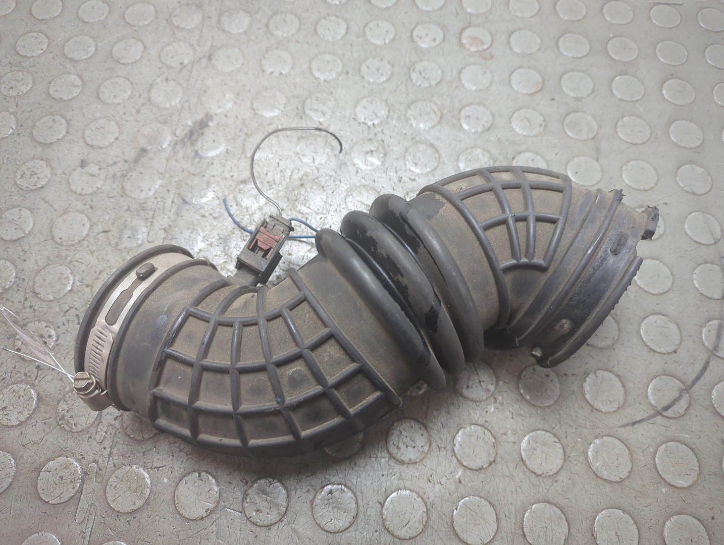 Патрубок воздушного фильтра