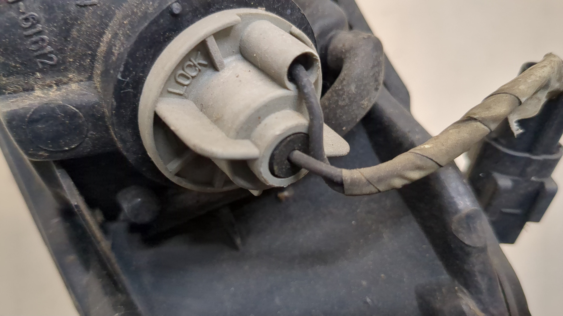 Повторитель на крыло правый