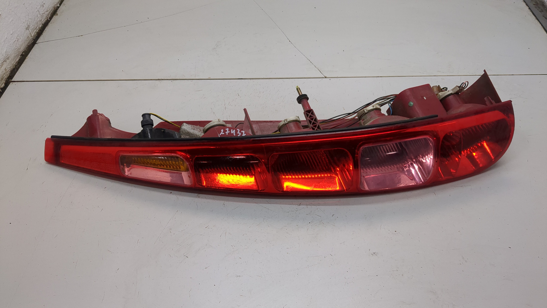 Фонарь задний правый